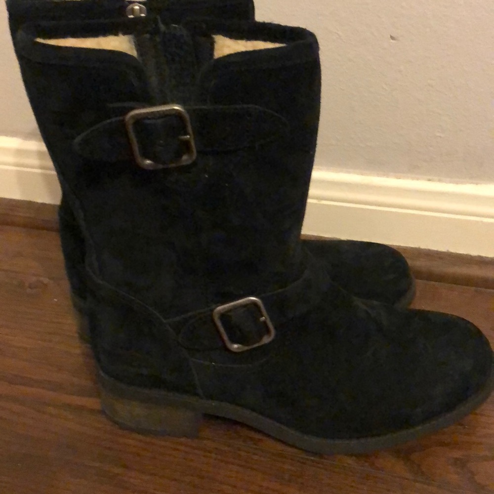 UGG